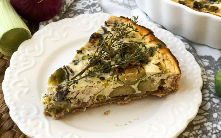 Celozrnný quiche s pórkem a růžičkovou kapustou